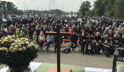 Seit 18 Jahren: Haselauer Motorradgottesdienst am Haseldorfer Hafen - ©Petersen - Copyright: Andreas-M. Petersen