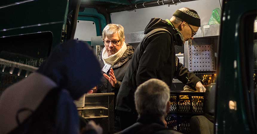 Rüdiger, Ute und Renate bei der Arbeit